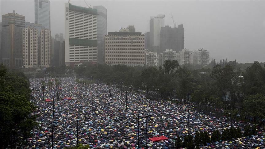 Властите на Хонгконг најавија формирање платформа за дијалог со демонстрантите