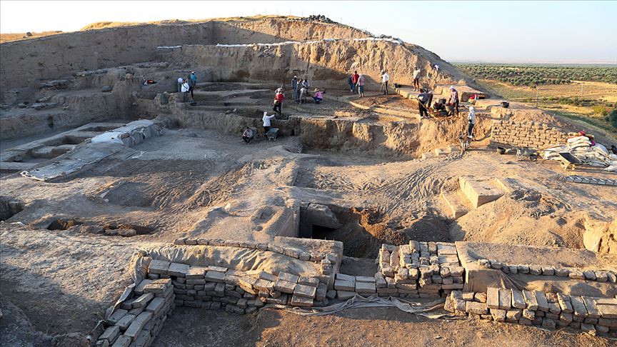 Suriye sınırındaki Oylum Höyük'te kazılar yeniden başladı 