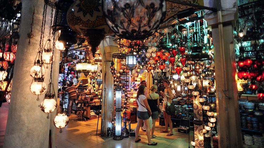 Tourists’ shopping in Turkey up 70% in first 7 months