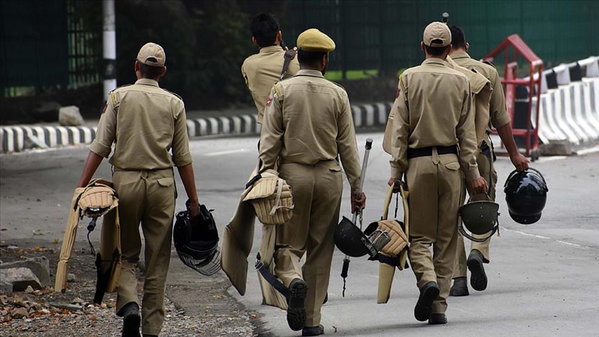 Hindistan Cammu Keşmir'e 125 bin kişilik güvenlik gücü konuşlandırdı
