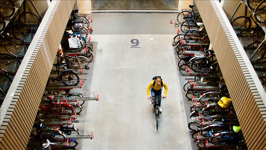 Holandë, hapet parkingu më i madh i biçikletave në botë