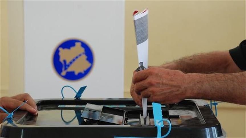 Kosovo lawmakers dissolve parliament for snap elections