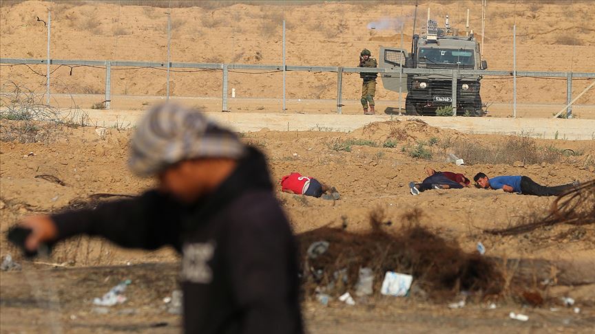 İsrail ordusu Gazze'de bir Filistinliyi yaraladı