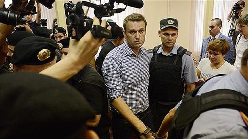 Opozitari rus Navalny lirohet nga burgu