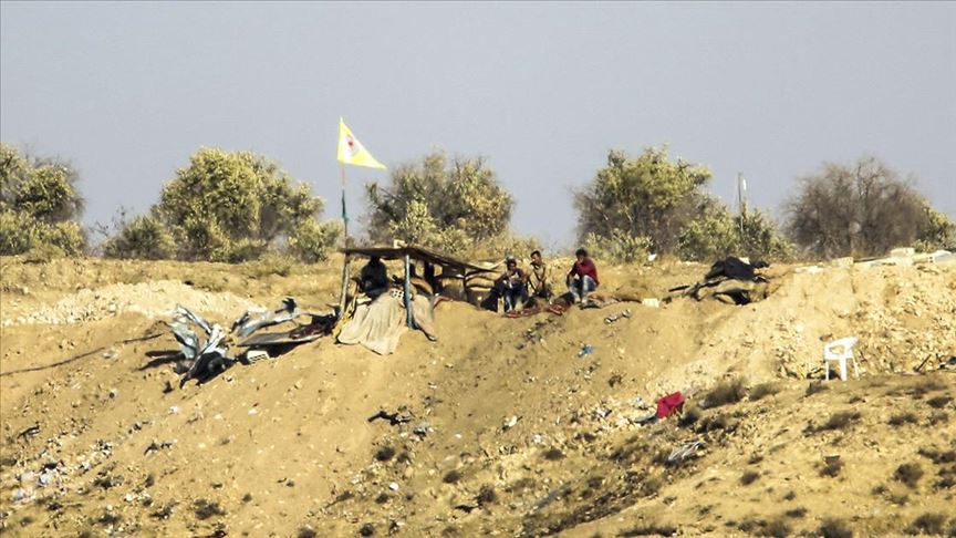 CENTCOM'a göre YPG PKK siper yıkıyor