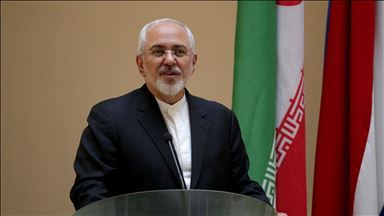 Nucléaire iranien : Zarif qualifie de "constructif" son entretien avec Macron