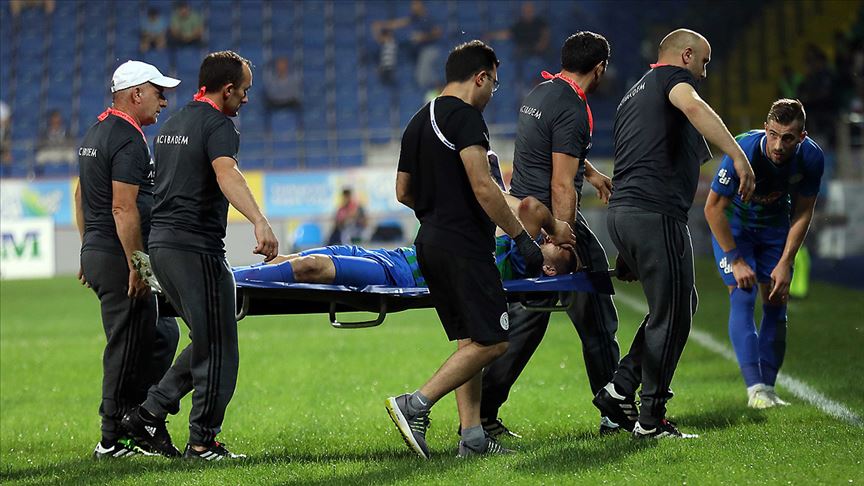 Çaykur Rizespor'da El Kabir'in ayak fibula kemiği kırıldı