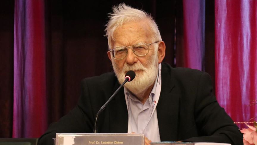 'İnsan, muhabbeti muhabbet ehlinden öğrenir'