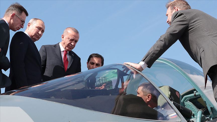 Erdoğan ile Putin 'Su-57'yi inceledi