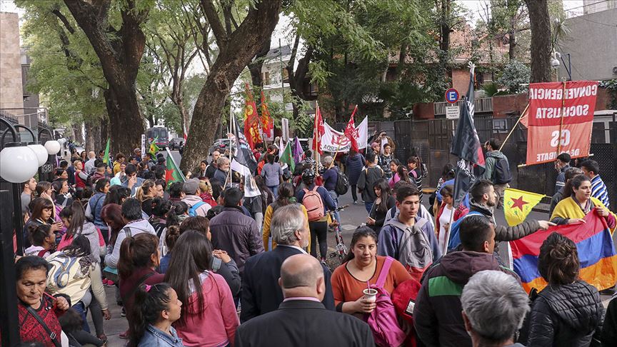 Arjantin'de PKK yandaşları Ermeni gruplarla gösteri düzenledi