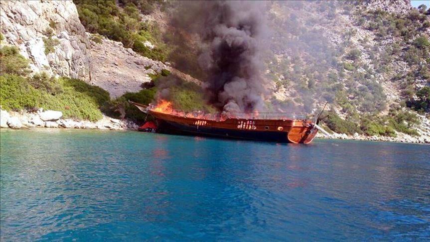 4 reported killed as fire guts ferry in Philippines