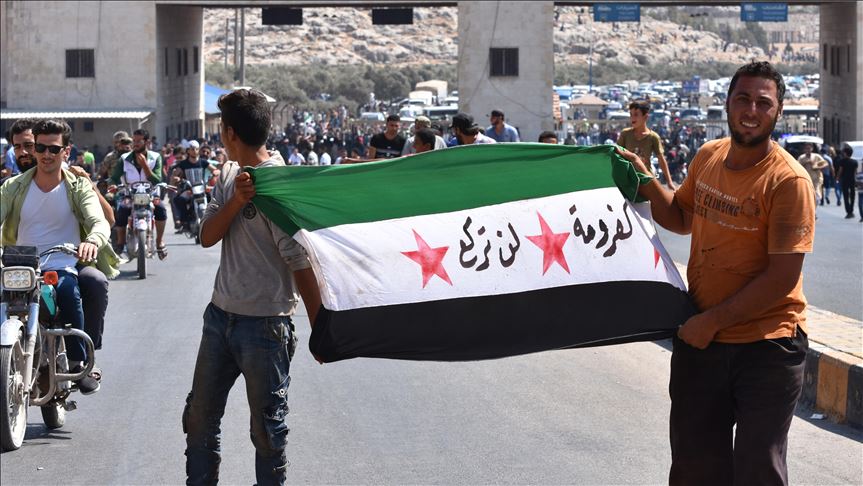 İdlib'de on binlerce sivil rejim ve Rusya'yı protesto etti