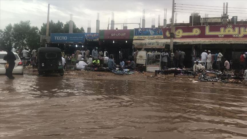 وصول أوّل طائرة مساعدات كويتية لمتضرري فيضانات السودان