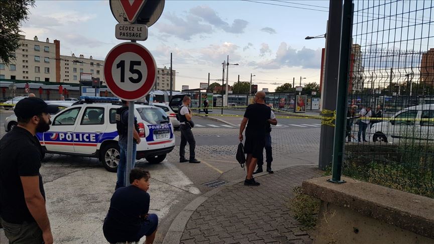 France/attaque au couteau à Villeurbanne: un mort et neuf blessés (nouveau bilan)