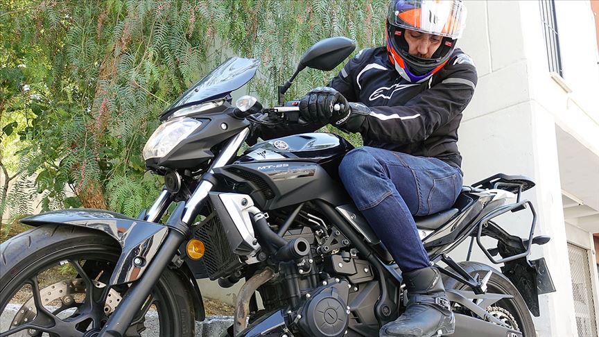 Motosikletlilere 'karbon fiber pantalon'lu koruma