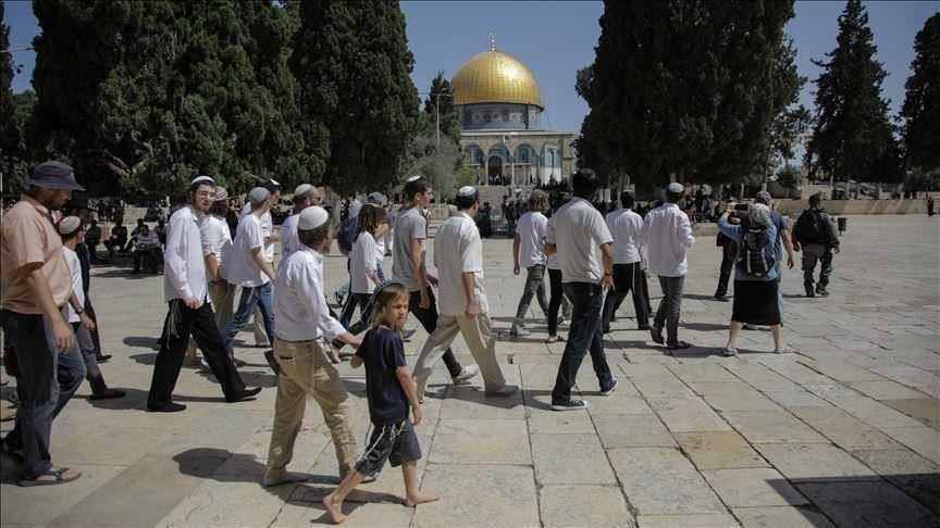 Pemukim Yahudi Serbu Kompleks Masjid Al-Aqsa