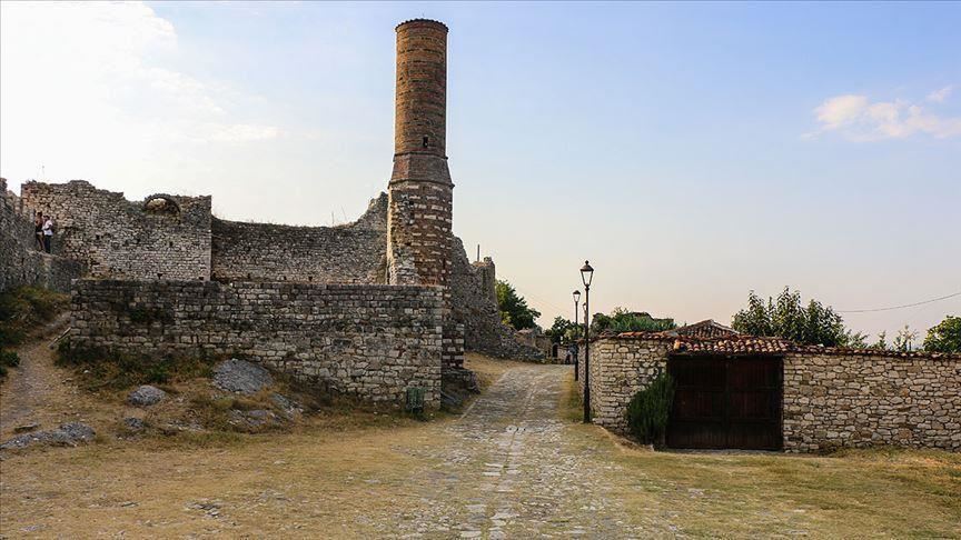 Берат: Тврдина која со векови сведочи за историјата