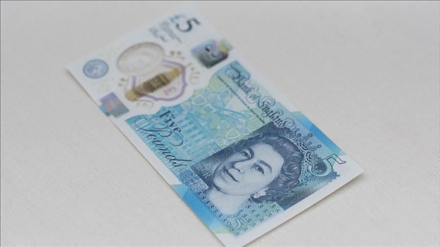 "الاسترليني" يسجل أدنى مستوى أمام الدولار منذ 34 عاما