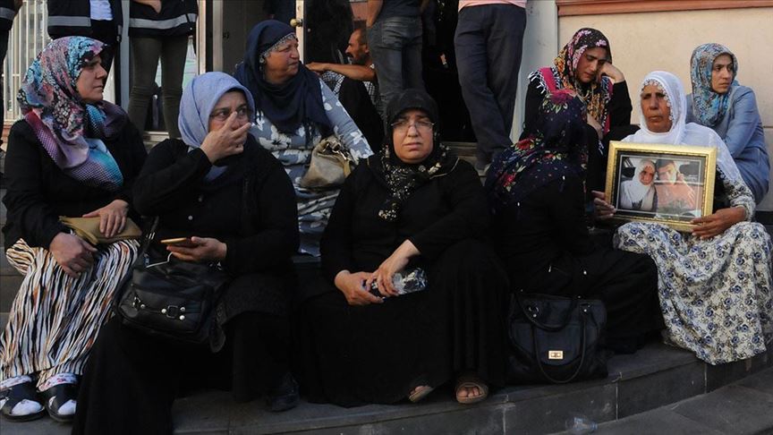 Diyarbakır annelerinden sanatçılara destek çağrısı