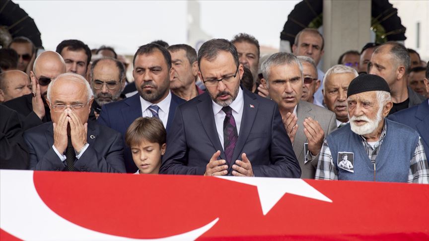 Tevfik Kış son yolculuğuna uğurlandı