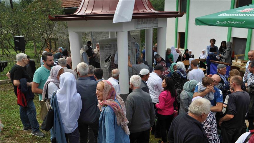 Otkriveno spomen-obilježje sa imenima 238 ubijenih Bošnjaka Čajniča