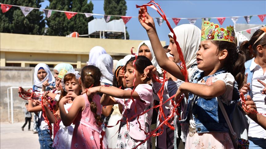 В школах севера Сирии прозвенел первый звонок