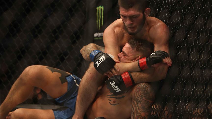 UFC242: Khabib Nurmagomedov ugušio Dustina Poiriera u trećoj rundi i odbranio pojas prvaka