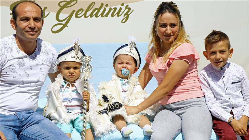 farkli milletlerden cocuklar sunnet
