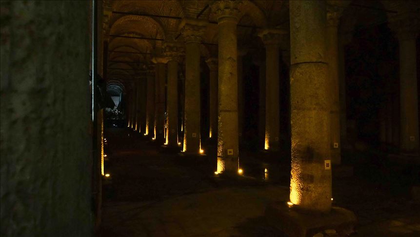 Sterna Bazilika në Stamboll, mahnitëse me shtyllat dhe skulpturat misterioze
