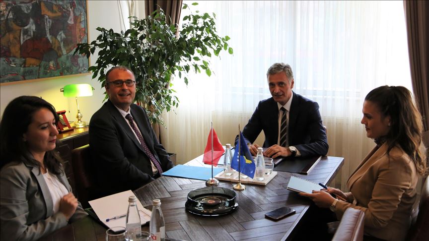 Kryeprokurori Lumezi takon ambasadorin turk në Kosovë