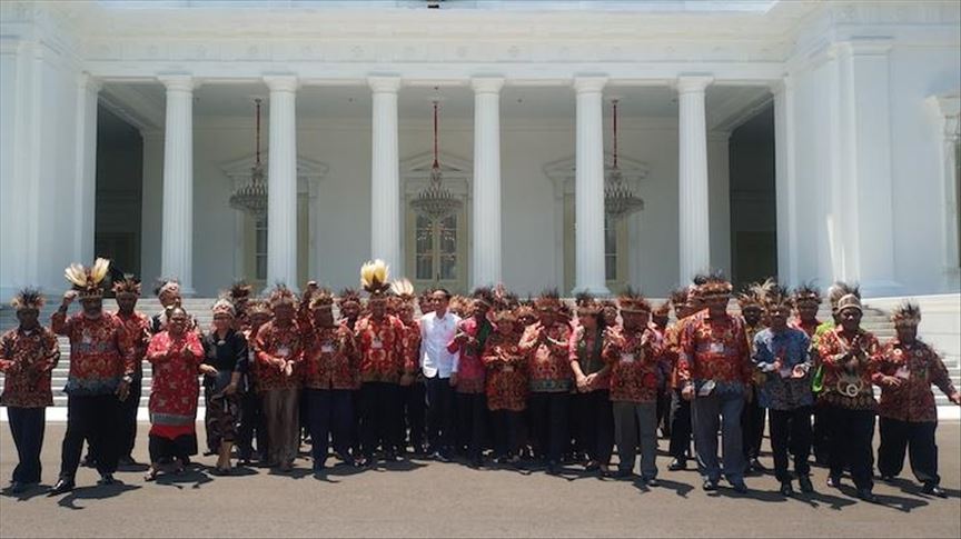Jokowi minta swasta, BUMN rekrut pemuda Papua 