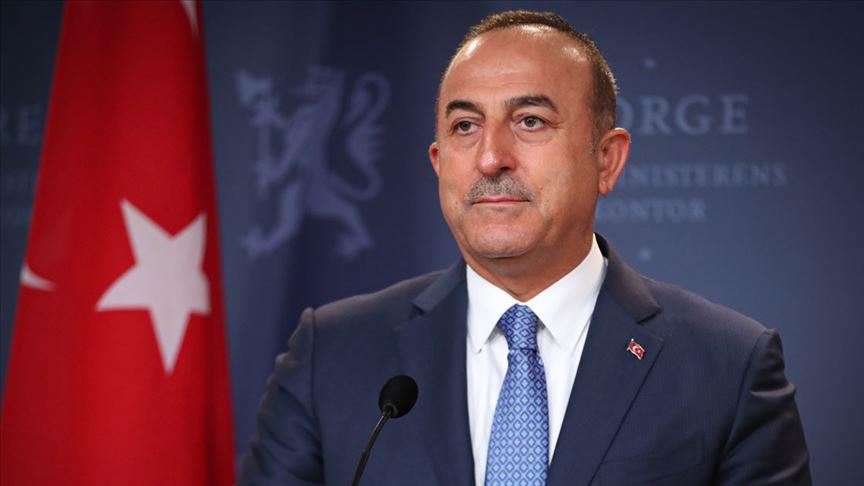 تشاووش أوغلو يجري اتصالا هاتفيا مع نظيره الإيطالي السابق