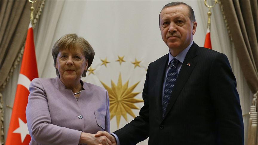 Cumhurbaşkanı Erdoğan ile Angela Merkel telefonda görüştü