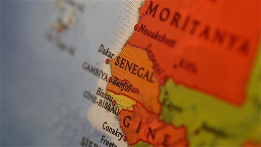 Senegal'de, başörtüsünü yasaklayan Fransız okuluna kapatma uyarısı