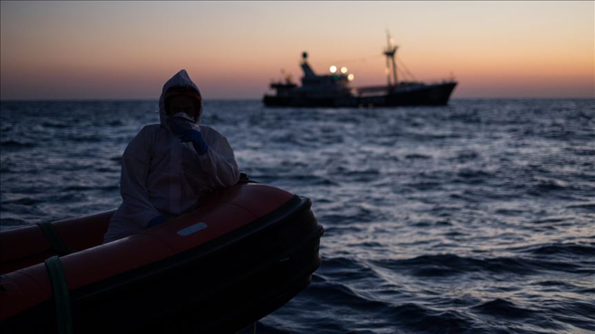 Con nuevos inmigrantes, los barcos de rescate de las ONG buscan puerto seguro