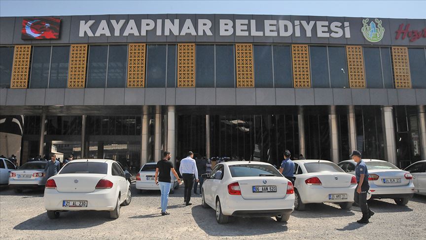 Personeli açığa alan HDP'li belediyeye tepki