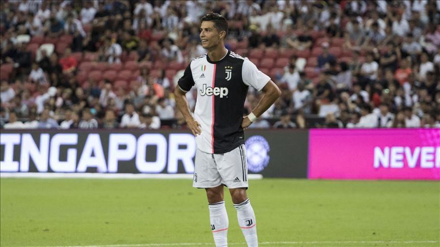 Ronaldo moves closer to world record