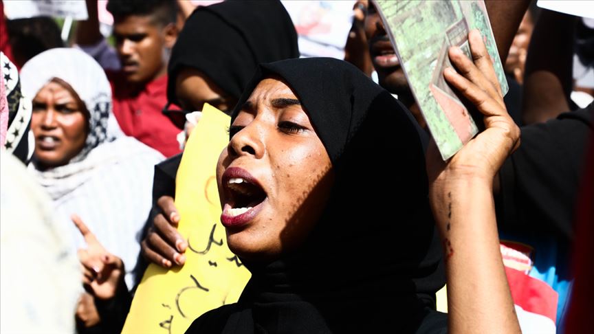 السودان..آلاف يتظاهرون للمطالبة بتعيين رئيس للقضاء ونائب عام