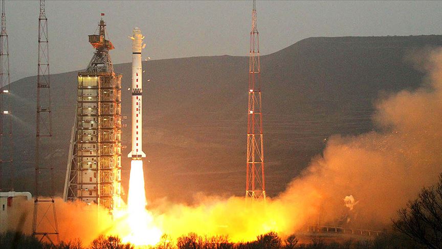Çin uzaya üç gözlem uydusu fırlattı 