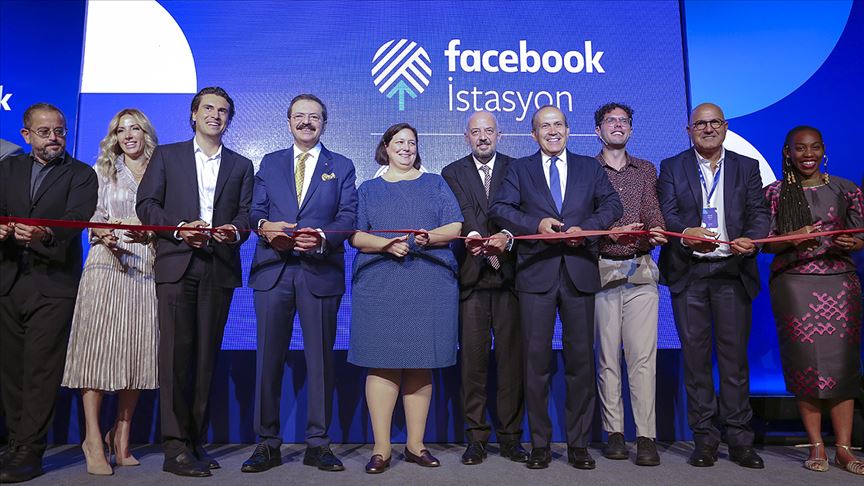 Facebook İstasyon' İstanbul'da açıldı