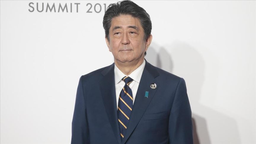 El primer ministro de Japón revisa su cabina ministerial 