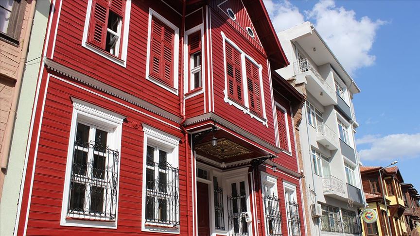 Restore Ettirdigi Konagi Efsane Renk E Boyatti