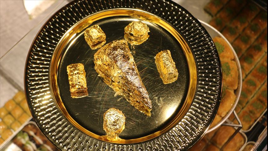 شريحة بقلاوة تركية تباع بألف دولار في جاكارتا