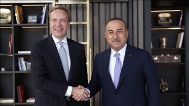 Cavusoglu s'entretient avec le président du Forum économique mondial