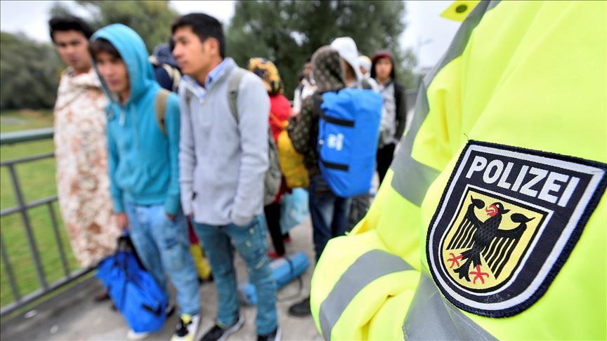 Njemačka spremna preuzeti četvrtinu migranata sa humanitarnog broda "Ocean Viking"