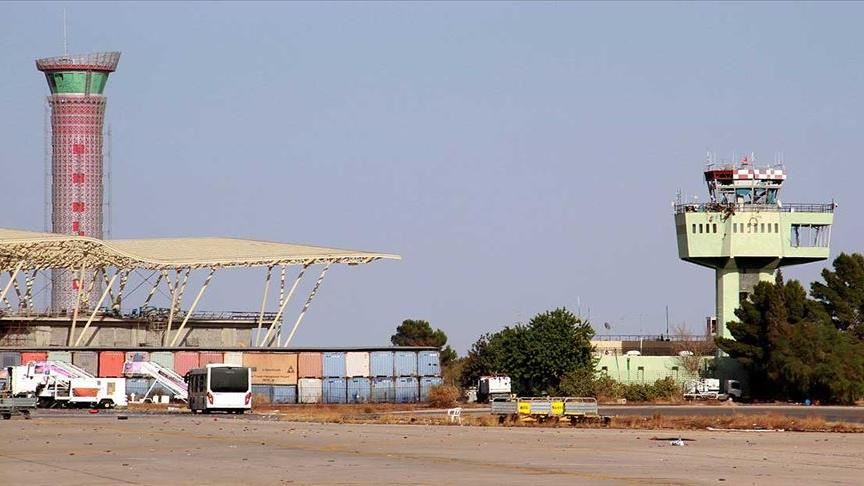 حمله شبه‌نظامیان حفتر به فرودگاه معیتیقه در پایتخت لیبی