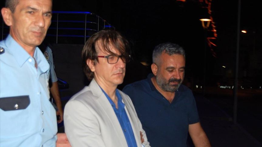 Eski savcı Gültekin Avcı, İzmir'de gözaltına alındı