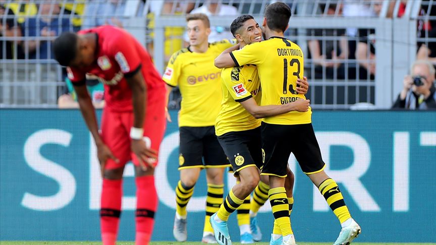 Borussia Dortmund Bayer Leverkusen'i 4 golle geçti