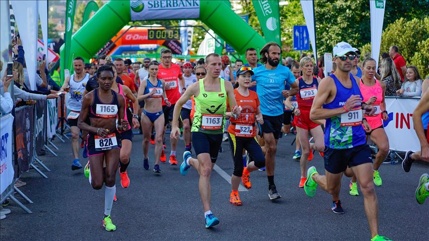 Uz oko 2.000 učesnika počeo 13. sarajevski polumaraton