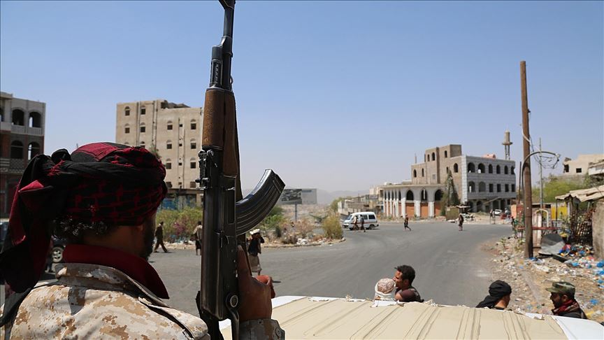 Hutíes de Yemen se atribuyen el ataque contra la refinería saudí Aramco